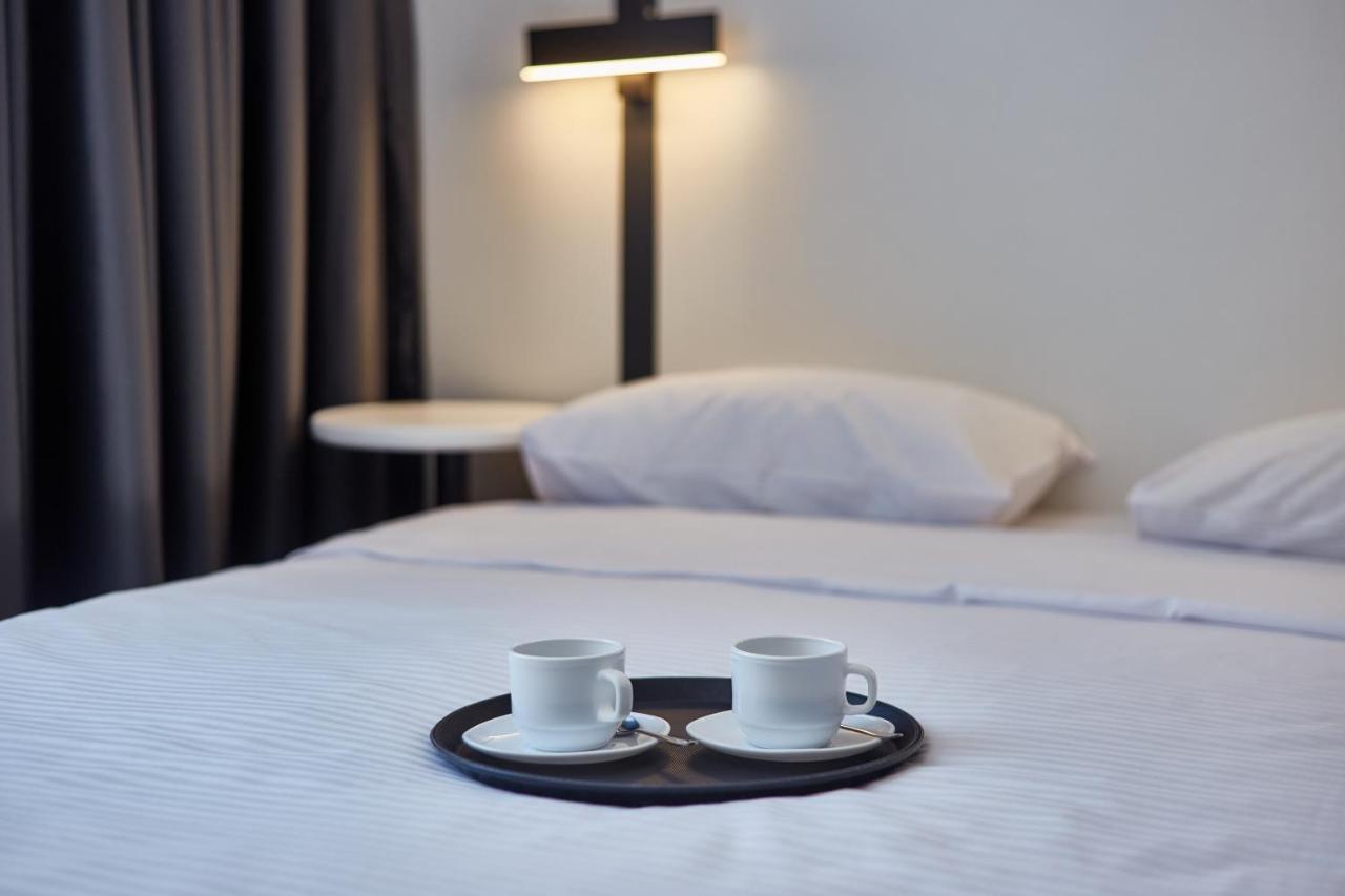 Sunday Hotel Одесса Экстерьер фото